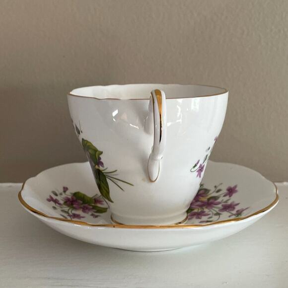 VTG Regency Bone China, England, Teacup & Saucer, Purple Floral, Gold Trim - Picture 2 of 8